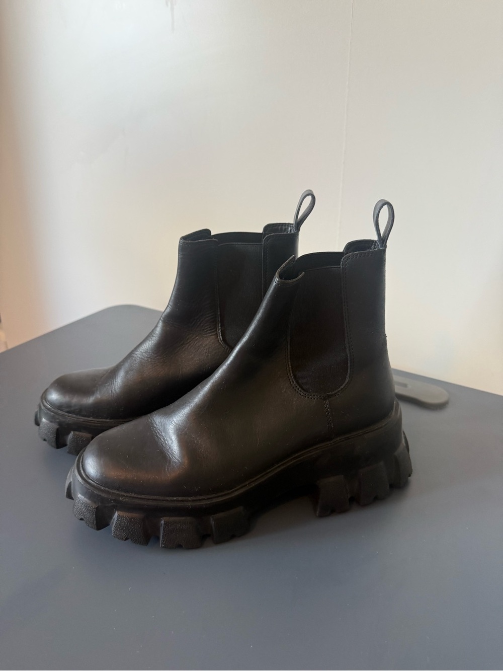 Chunky sole boots Gianni Bini size 7.5 - Picture 6 of 7